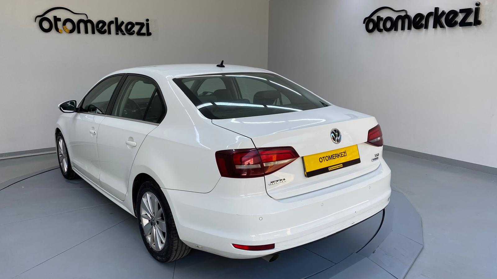 VOLKSWAGEN JETTA 2